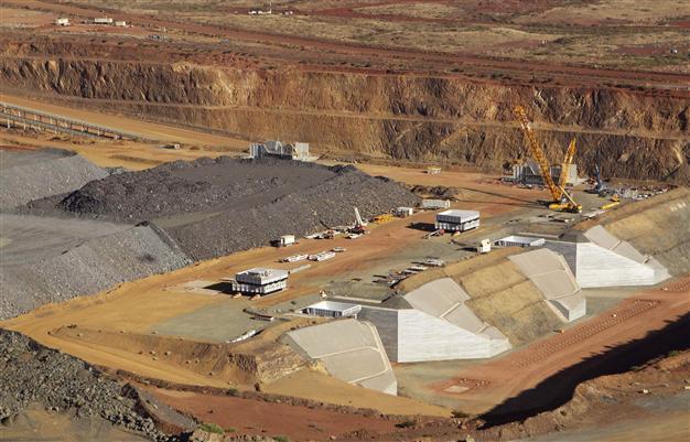 China coal mine blast traps 50 underground: Xinhua