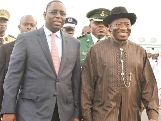 Senegal to close senate to save cash