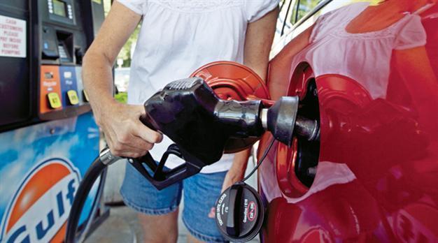 Oil falls below $87 as China pledges worries