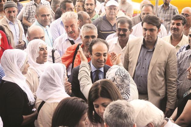 Arrested lawyer wants Öcalan at KCK hearings