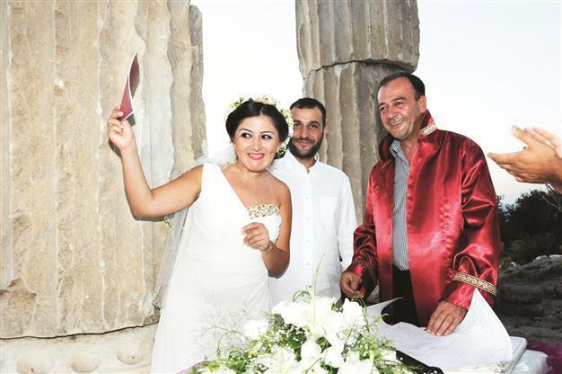 Temple of Apollo hosts first wedding