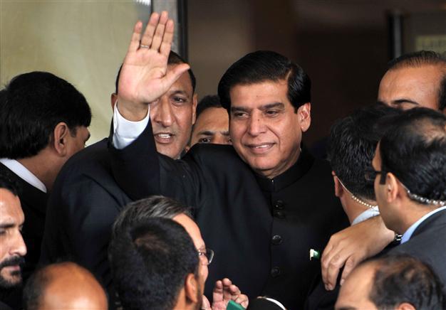 Pakistan PM wins time in legal wrangle over president