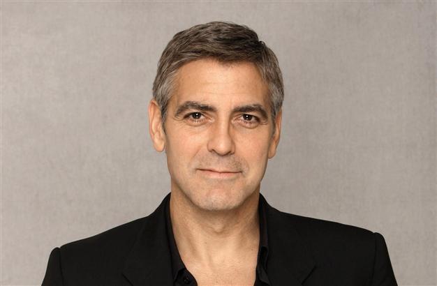 Clooney aids Obama campaign with Geneva fundraiser