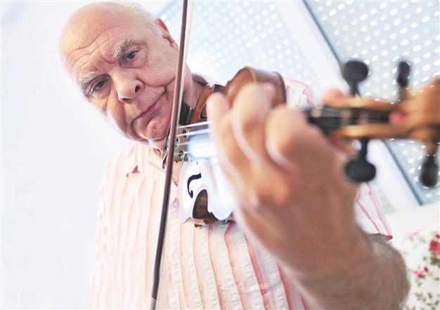 Violin virtuosos concerned about future classical music