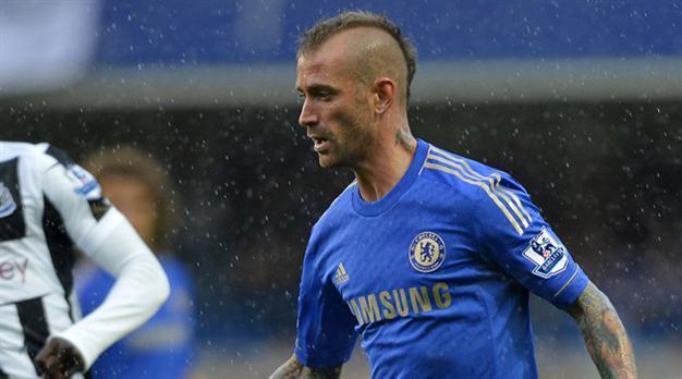 Fenerbahçe signs Raul Meireles