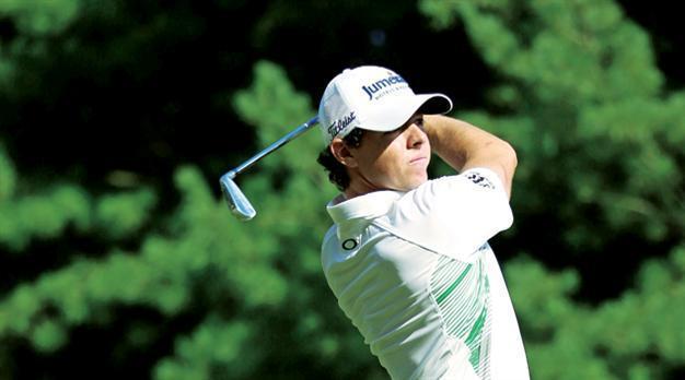 McIlroy holds on to win Deutsche Bank championship