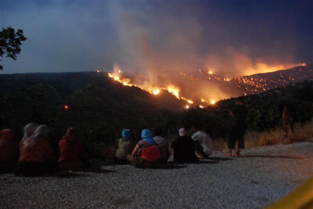 Fire erupts on Turkish island