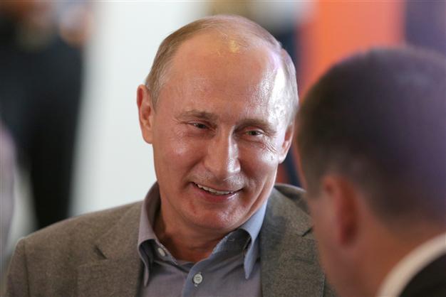 Putin: Russia can work with Romney if elected