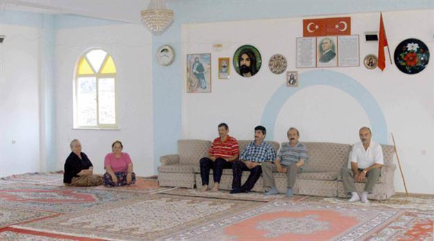 Turkish policeman detained on claims of threat to Alevi cemevi