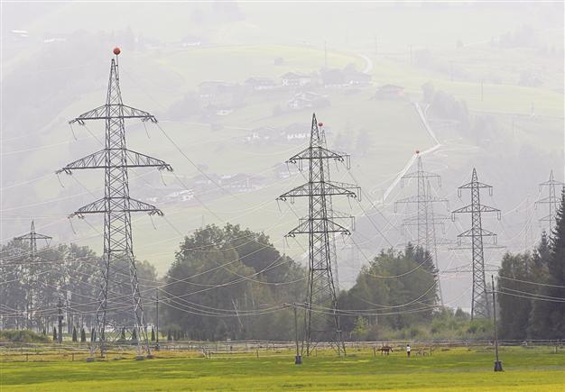 Revenues fine, spending under control, privatization board says