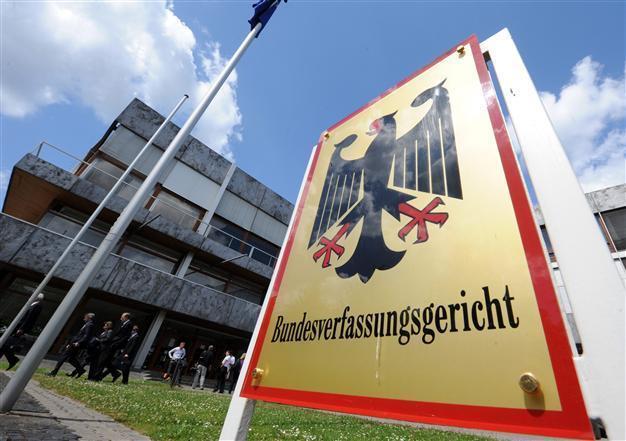 German top court clears euro rescue fund, fiscal pact