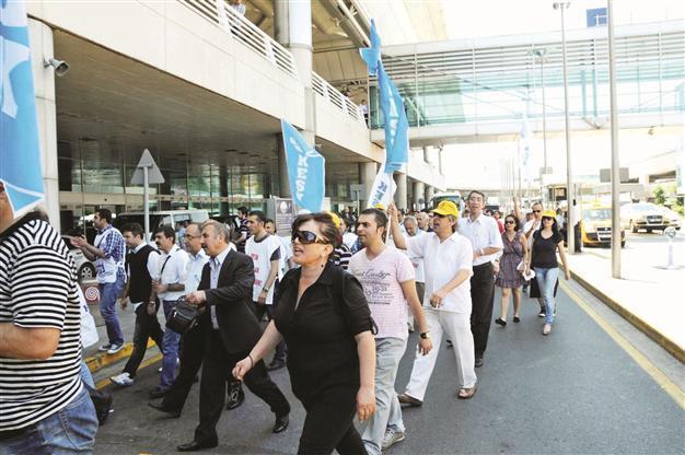 Law banning aviation strikes becomes official
