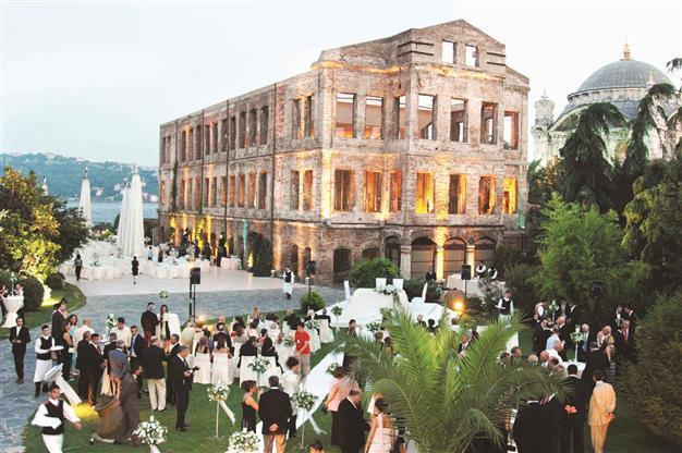 Arabs develop taste for Ottoman theme weddings