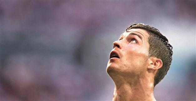Ronaldo focused on winning, not contracts