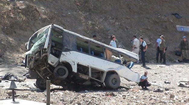8 killed in PKK attack on police vehicles