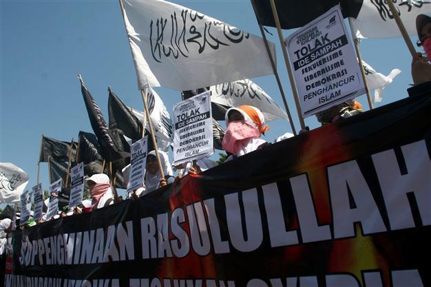 Google blocks anti-Islam film in Indonesia and India