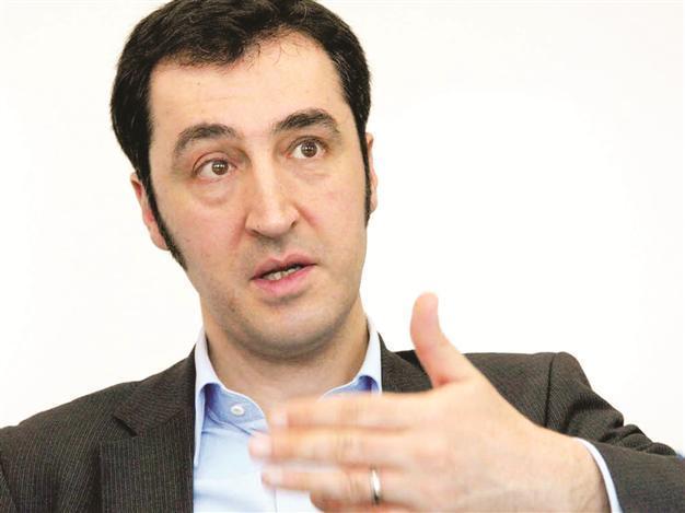 New nuclear plants are for dictators: politician