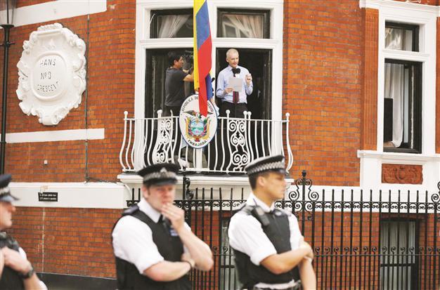 Assange mocks US president via video