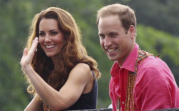 French court orders magazine to hand over topless Kate snaps