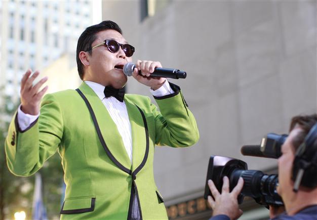 Psy to dance half-naked if Gangnam Style tops US chart