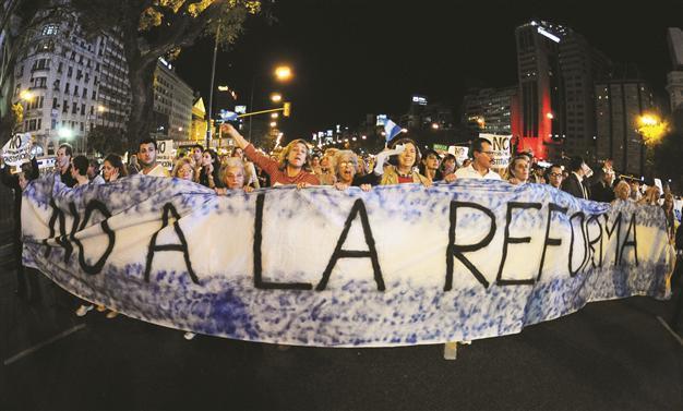 Deadline for Argentina’s media