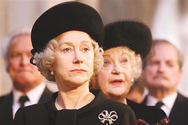 Helen Mirren to play Queen again on stage play