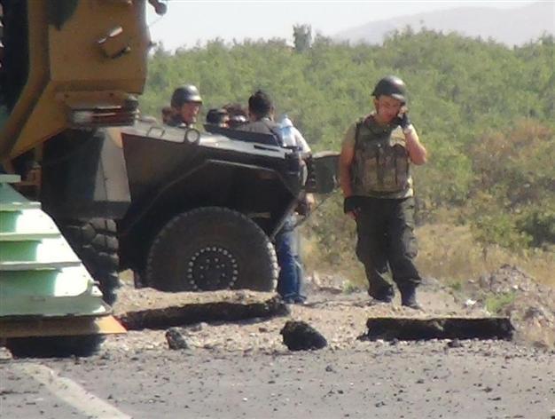 Military convoy escapes bomb attack in eastern Turkey