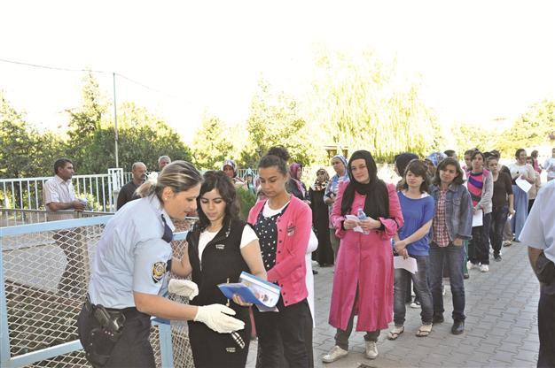 ÖSYM announces leak in public personnel exam