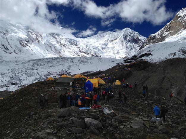 No hope of survivors in Nepal avalanche: French guides