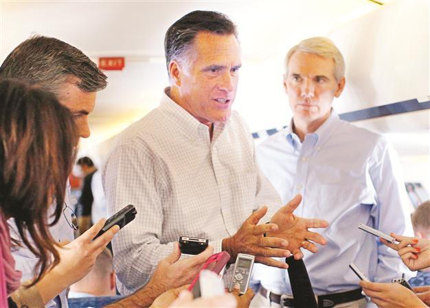 Mitt Romney seeks to gain momentum in race
