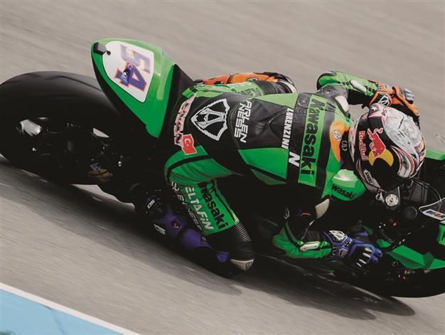 Sofuoğlu rides to third career title