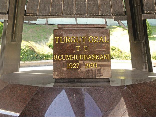 Plot thickening on exhumation of ex-president