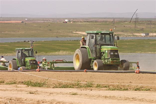Unmanned tractors set to plow fields in Turkey