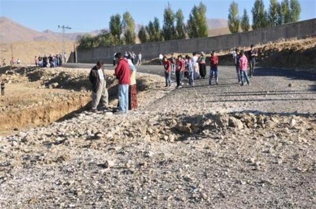 Militants killed in blast while setting explosives
