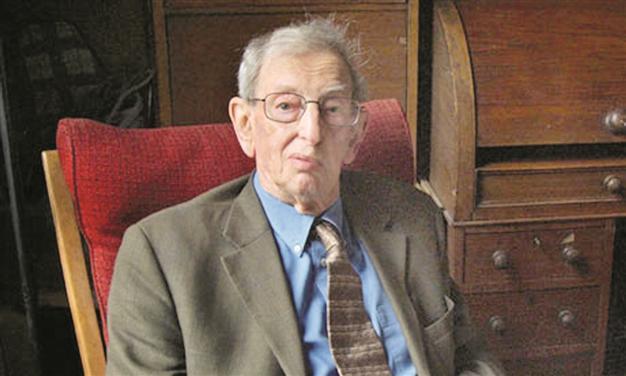 Historian Hobsbawm dies aged 95