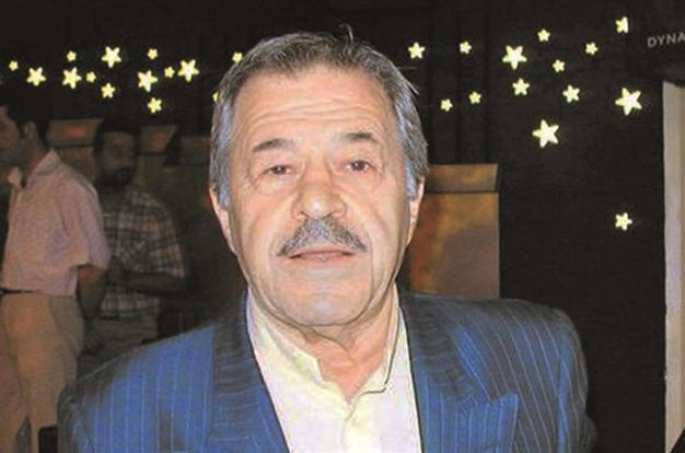Pop singer dies at age 74