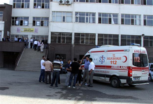 Five wounded in suspected PKK attacks on schools