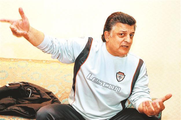 Journeyman coach Vural back to action