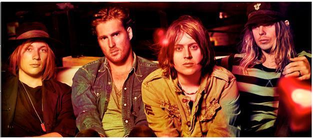 Vines frontman charged with assaulting mother