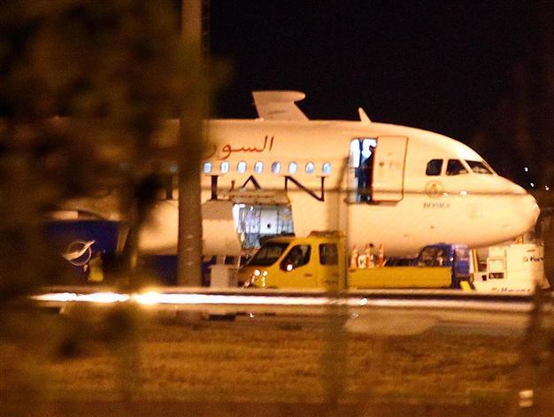 Turkey bars Syrian civilian flights