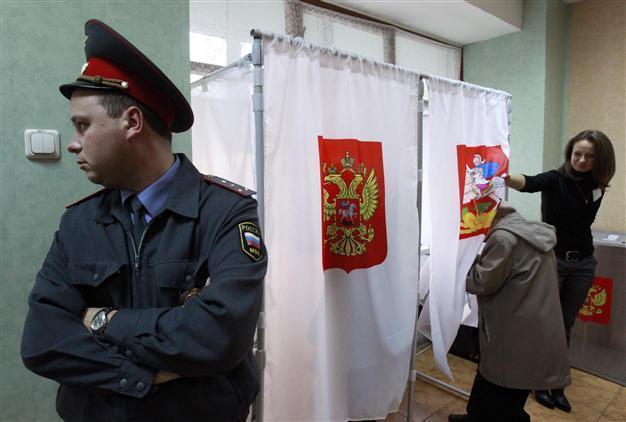 Putin loyalists set to win Russian local elections