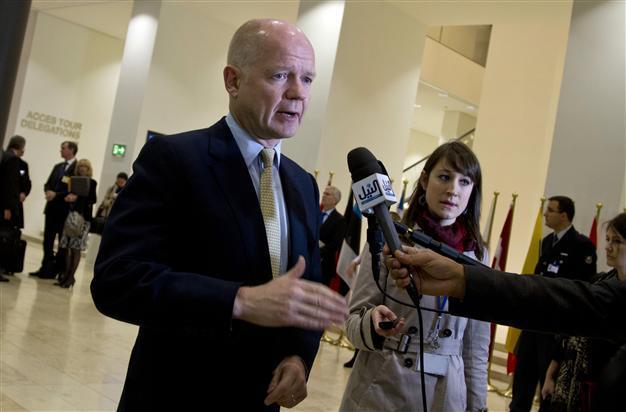 EU agrees on wider Iran sanctions, Ashton sees more talks soon