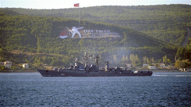 Russian warship crosses Dardanelles