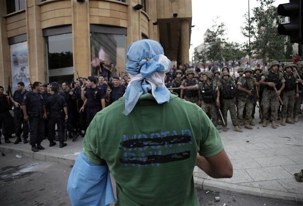 Five wounded in Beirut after a night of tension