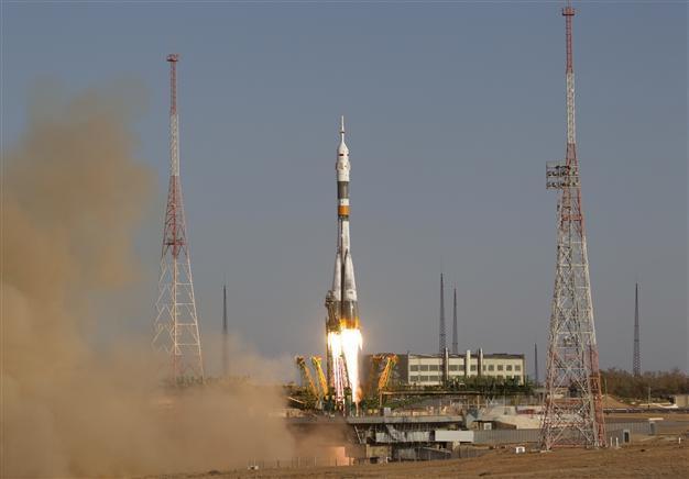 Three astronauts blast off for ISS in Russian rocket