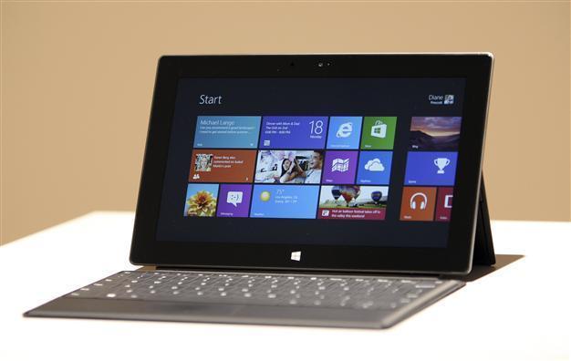 EU warns Microsoft over new Windows 8