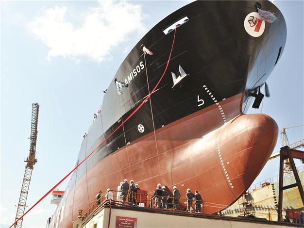 Yıldırım Group bids $1 bln for six firms
