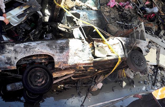 10 killed by car bomb in Damascus: state TV