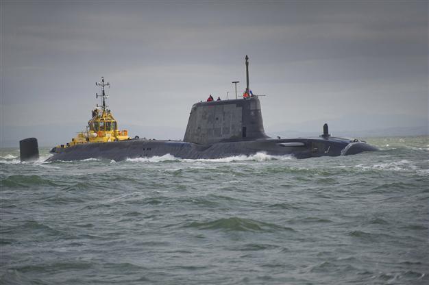 US submarine captain fakes death to end affair