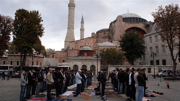 Ultra-nationalist group calls for Hagia Sophia to reopen as mosque